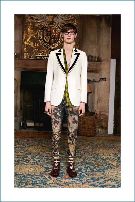 cruice2017 gucci uomo|Five things you should know about Gucci’s 2017 cruise wear .